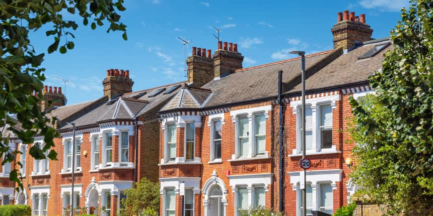 sell house before buying