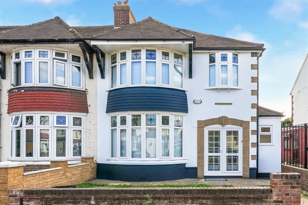 Broadhurst Avenue, Seven Kings