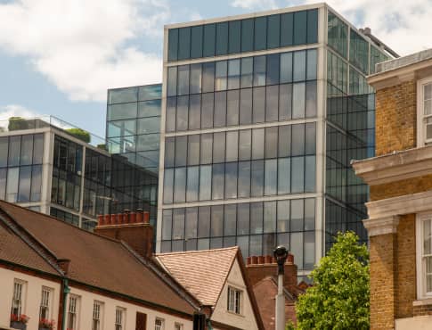 UK House Prices Increase for the First Time Since Iran War Started 