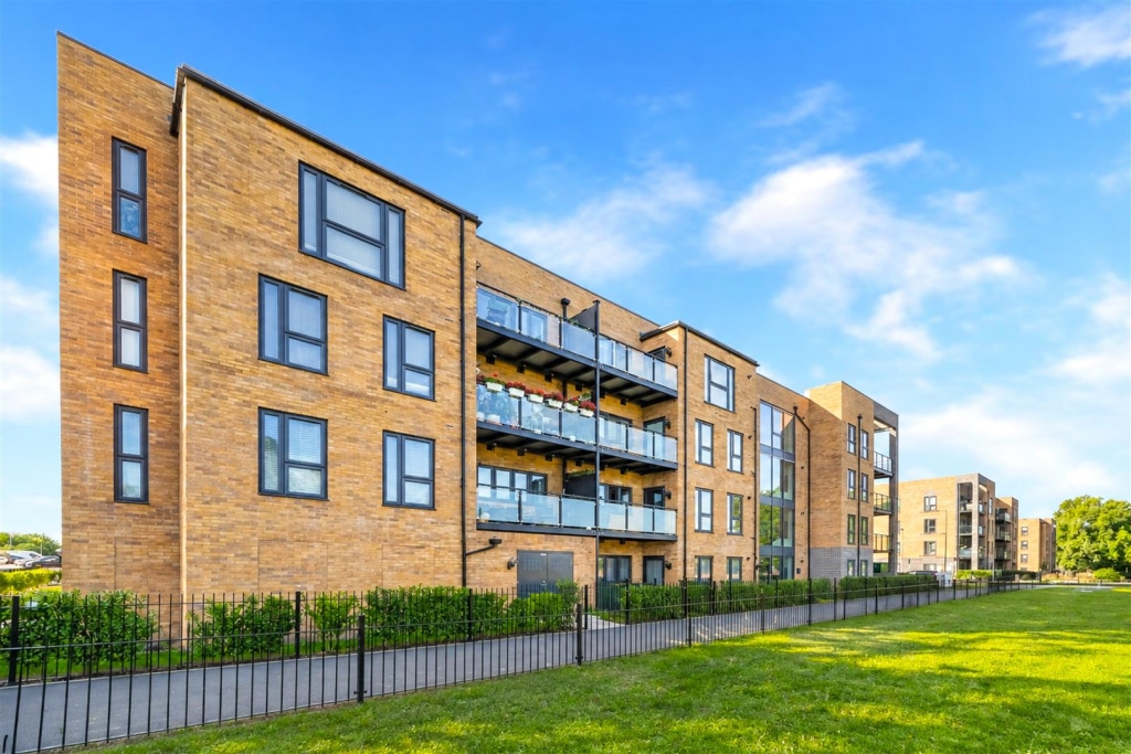 Sparrow Street, Rainham