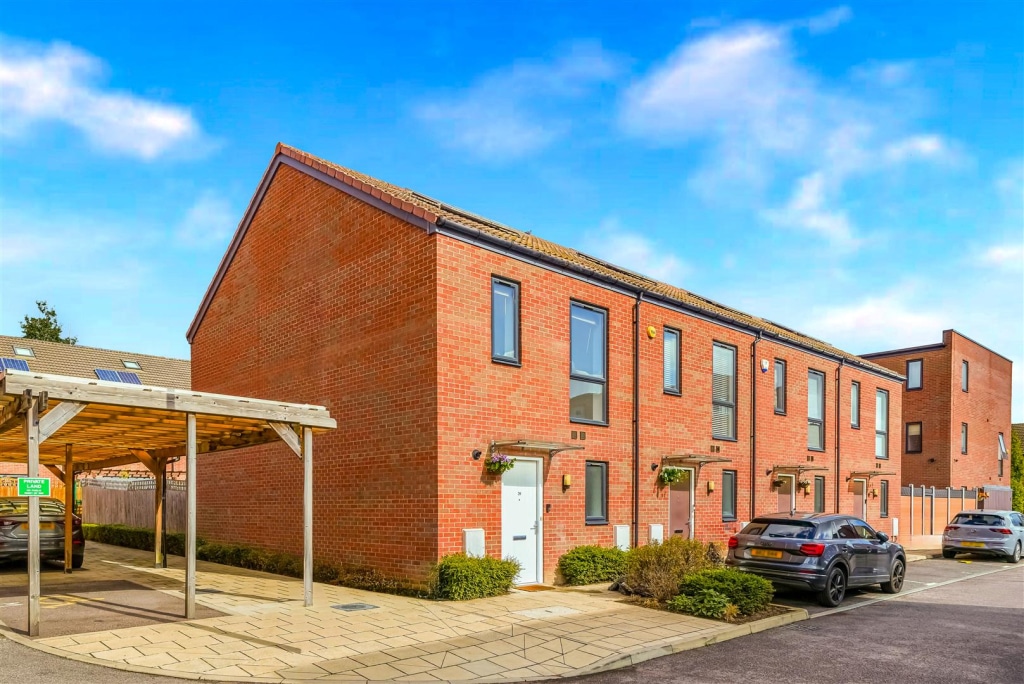Marine Crescent, Ilford